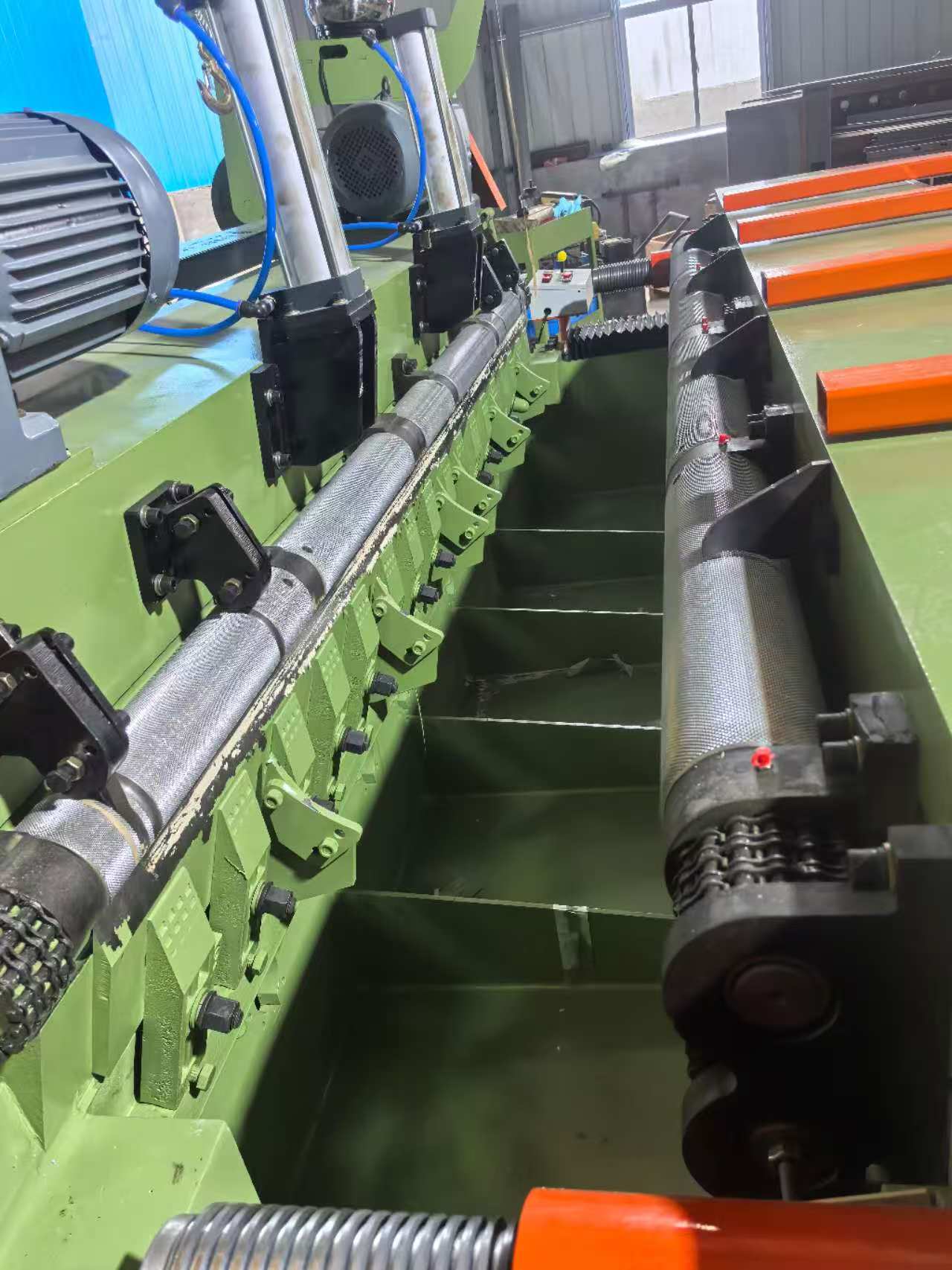 8ft rubber eucalyotus pine birch beech wood veneer rotary cutting machine rotary peeling machine spindle less 