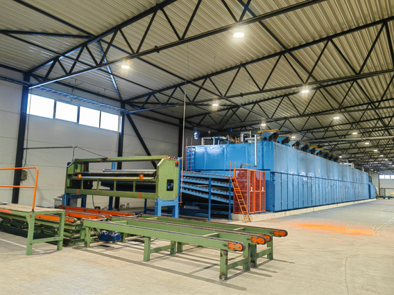 Auto loading and unloading plywood veneer drying machine -roller type