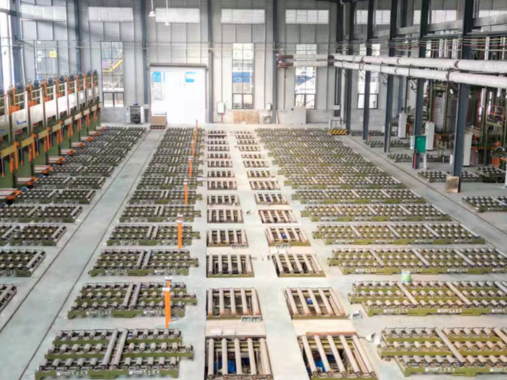 8 Pc -30 Opening Hot Press And Cold Machine in Guangxi, China.